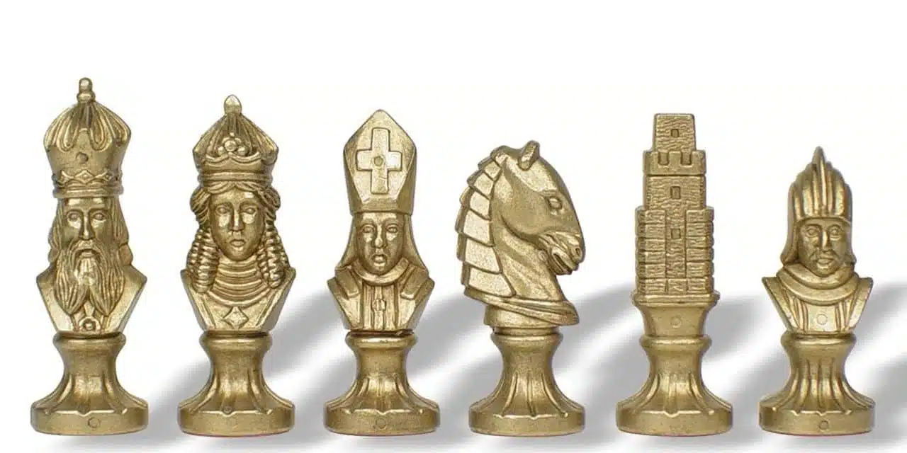 Ensemble Moncada Echiquier en Bois Massif, Plateau en Albâtre de Toscane & Jeu d'Echecs en Métal - Image 3