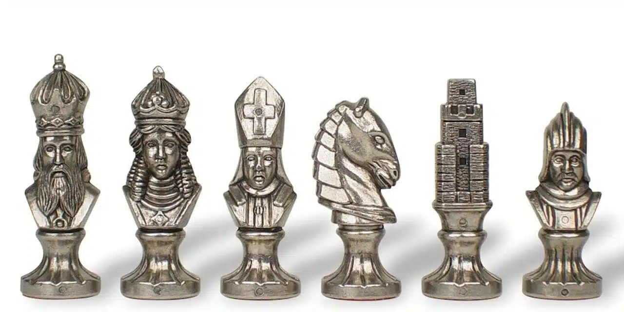 Ensemble Moncada Echiquier en Bois Massif, Plateau en Albâtre de Toscane & Jeu d'Echecs en Métal - Image 4