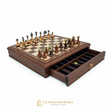 Ensemble Classic XIV avec échiquier en noyer et tiroir de rangement ouvert