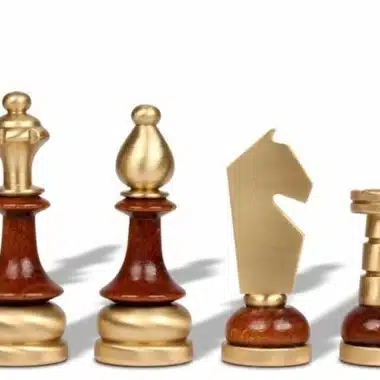 Ensemble de Jeu d'Échecs en Laiton Massif et Bois avec Échiquier en Noyer de Bruyère Finition Brillante - Image 5