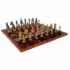 Ensemble "Camelot Roi Arthur II" Echiquier en Similicuir & Jeu d'Echecs en Bois et Métal Massif