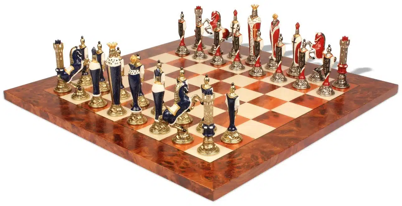 Ensemble Renaissance Haut de Gamme II Echiquier en Bois & Jeu d'Echecs en Métal Peint à la Main