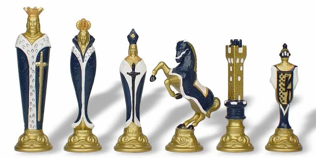 Ensemble Renaissance Haut de Gamme II Echiquier en Bois & Jeu d'Echecs en Métal Peint à la Main - Image 7