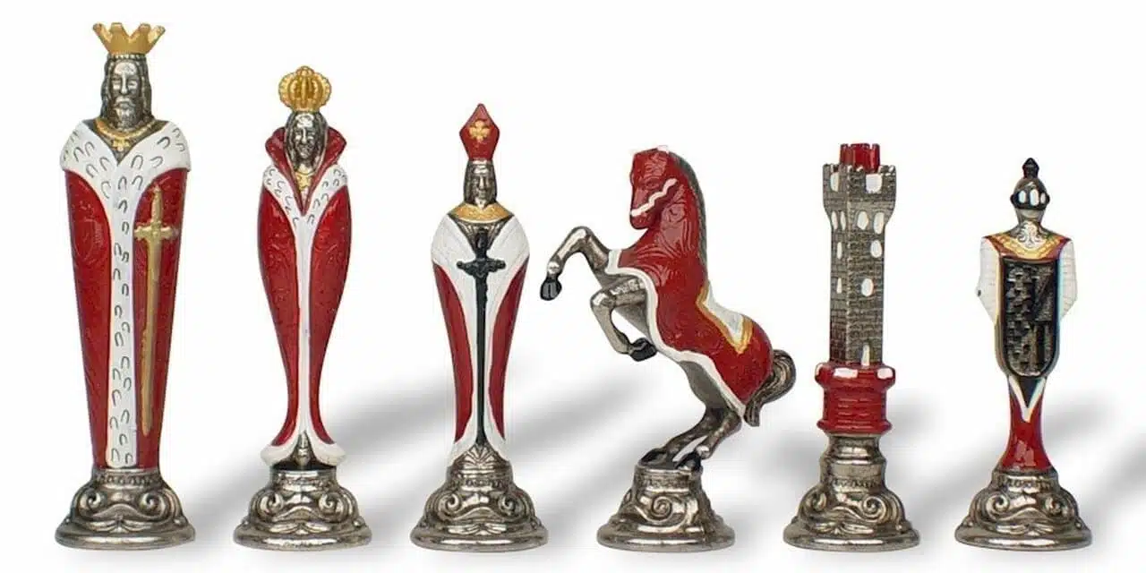 Ensemble Renaissance Haut de Gamme II Echiquier en Bois & Jeu d'Echecs en Métal Peint à la Main - Image 6
