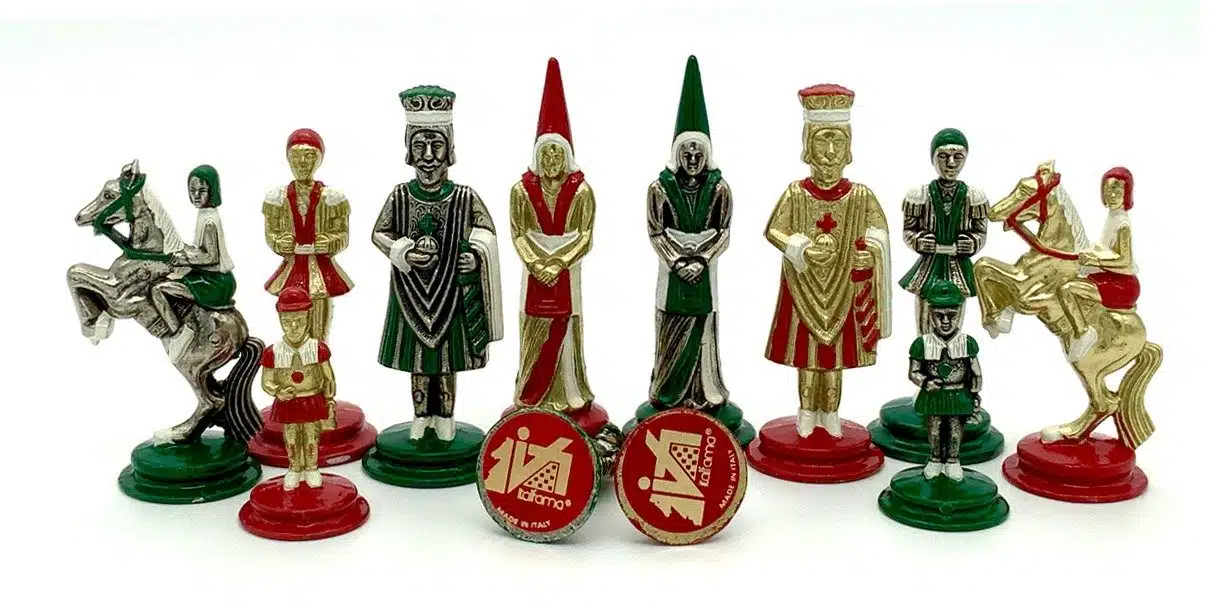 Ensemble Camelot Roi Arthur V Echiquier en Bois d'Erable Olive & Jeu d'Echecs en Métal Massif Peint à la Main - Image 9