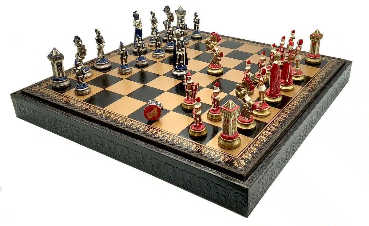 Ensemble Mary Stuart III Echiquier en Similicuir & Jeu d'Echecs en Métal Peint à la Main - Image 4