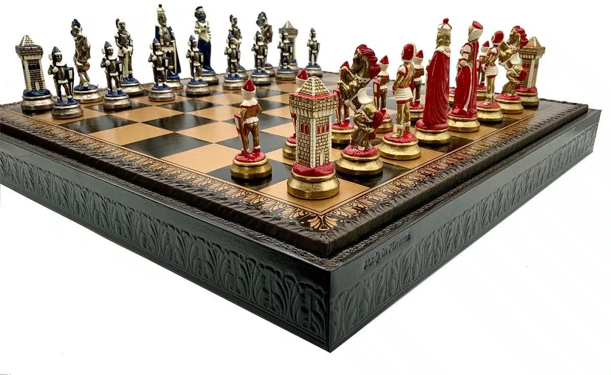 Ensemble Mary Stuart III Echiquier en Similicuir & Jeu d'Echecs en Métal Peint à la Main - Image 5