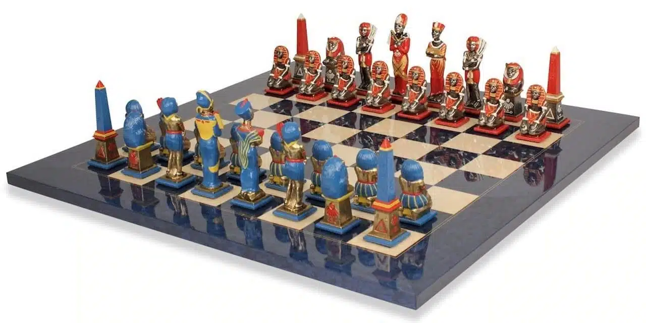 Ensemble Egypte III Echiquier en Bois d'Erable & Jeu d'Echecs en Métal Massif Peint à la Man - Image 5