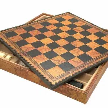 Coffret de rangement ouvert montrant le compartiment pour les pièces