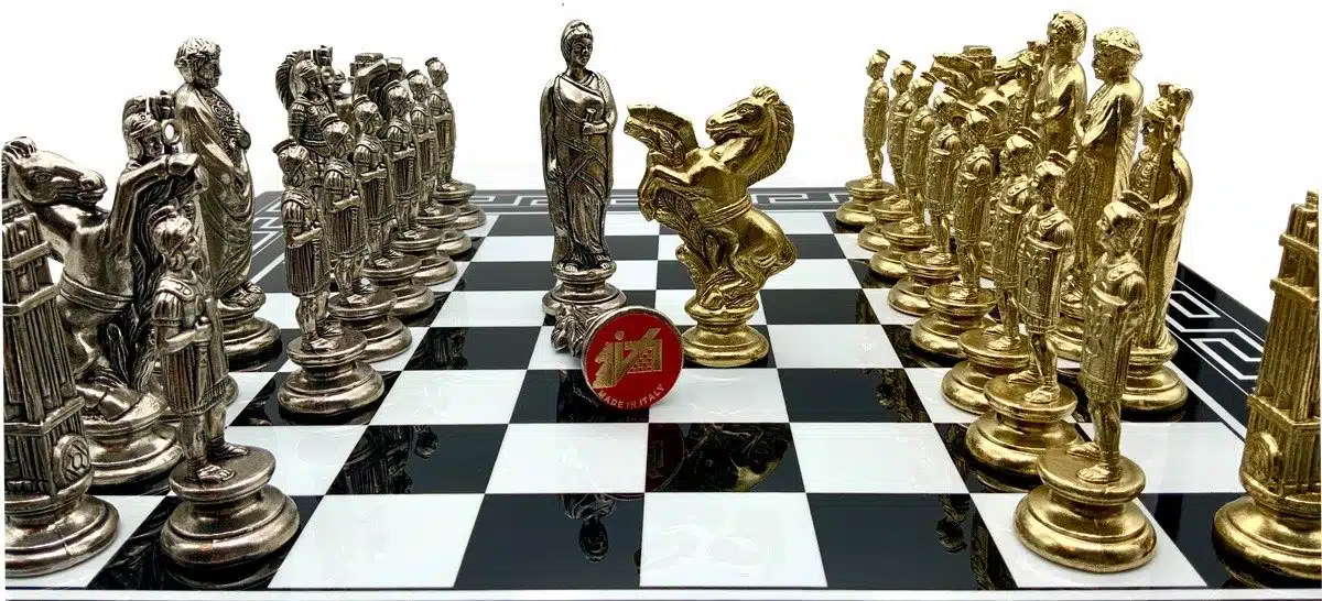 Ensemble César IV Grand Echiquier en Bois Noir et Blanc et Pièces d'Echecs en Métal - Image 2
