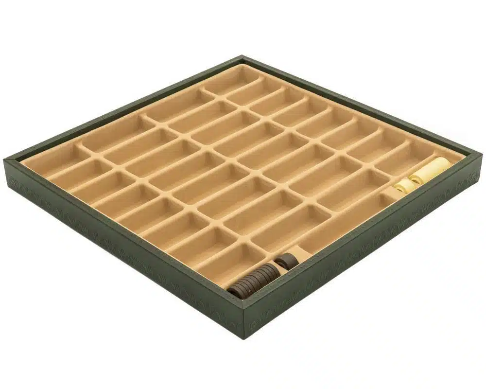 Ensemble Romains vs Barbares : Echiquier en Similicuir & Jeu d'Echecs en Métal Peint à la main - Image 10