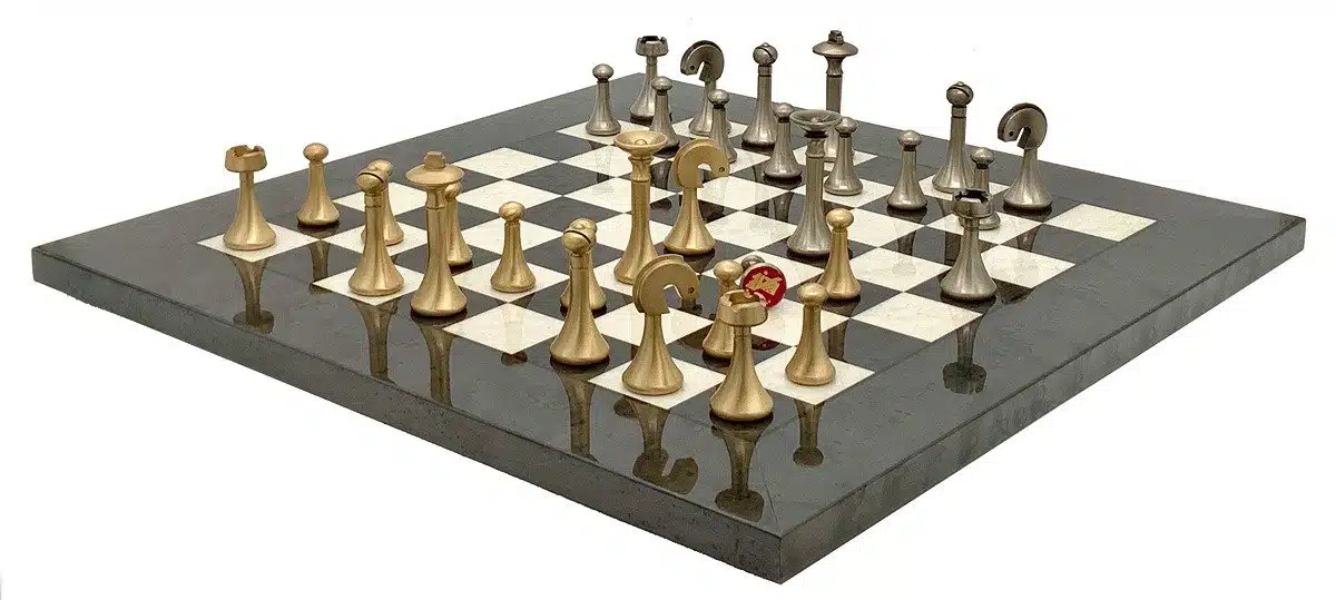 Ensemble Contemporain Gris Echiquier en Bois d'Erable & Jeu d'Echecs en Laiton Massif - Image 2