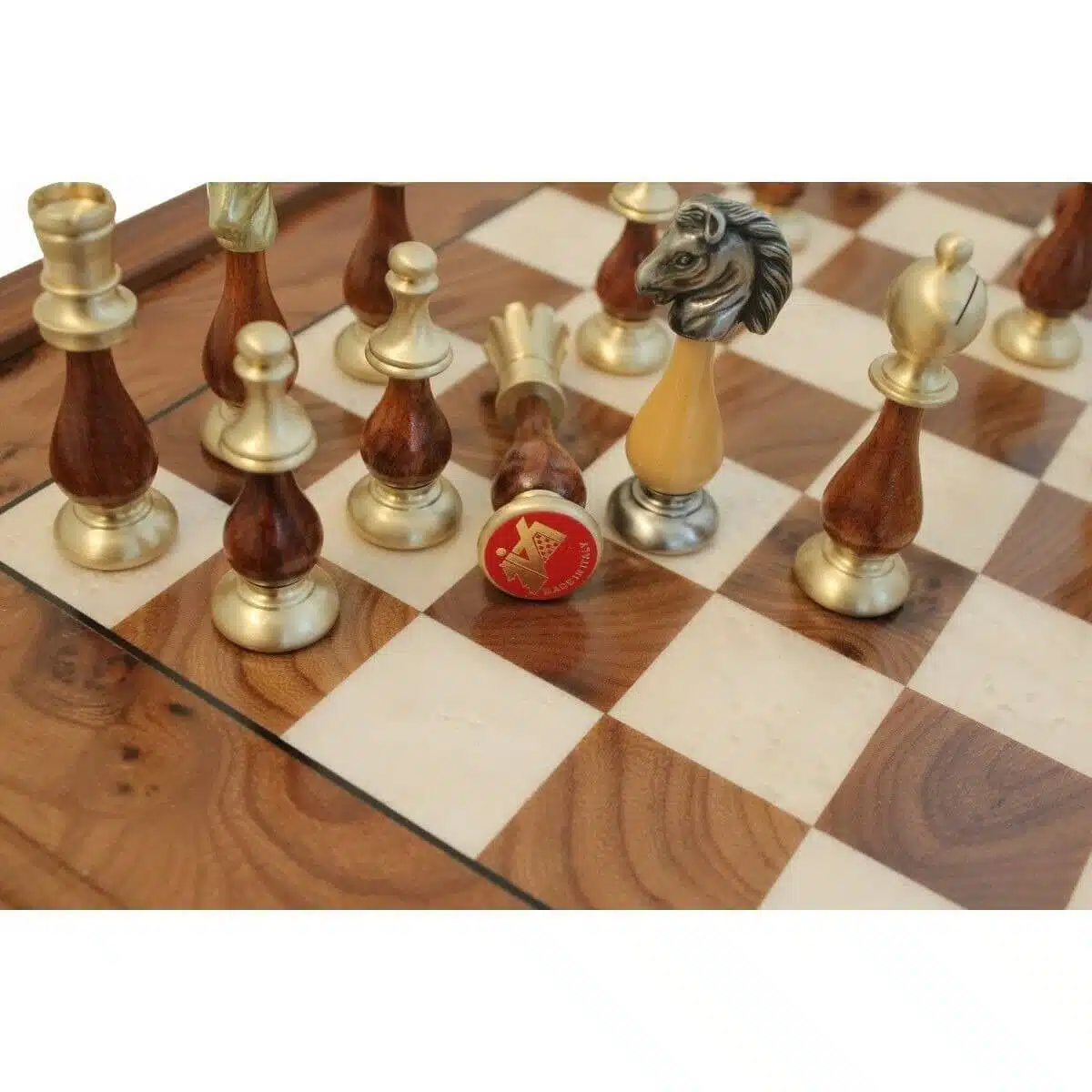 Ensemble Arabic Style IX Echiquier sur Pied en Bois et Pièces Echecs Staunton Bois et Métal - Image 2