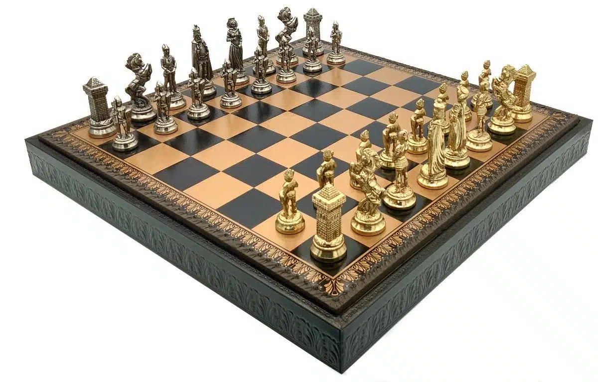 Ensemble Mary Stuart VIII Echiquier avec Rangement et Jeu d'Echecs en Métal
