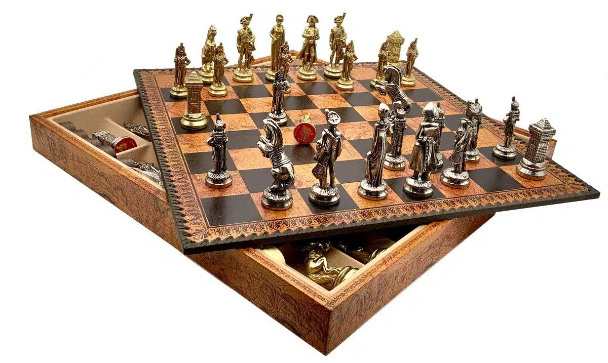 Ensemble Grand Napoléon II Echiquier avec Rangement et Jeu d'Echecs en Métal - Image 2