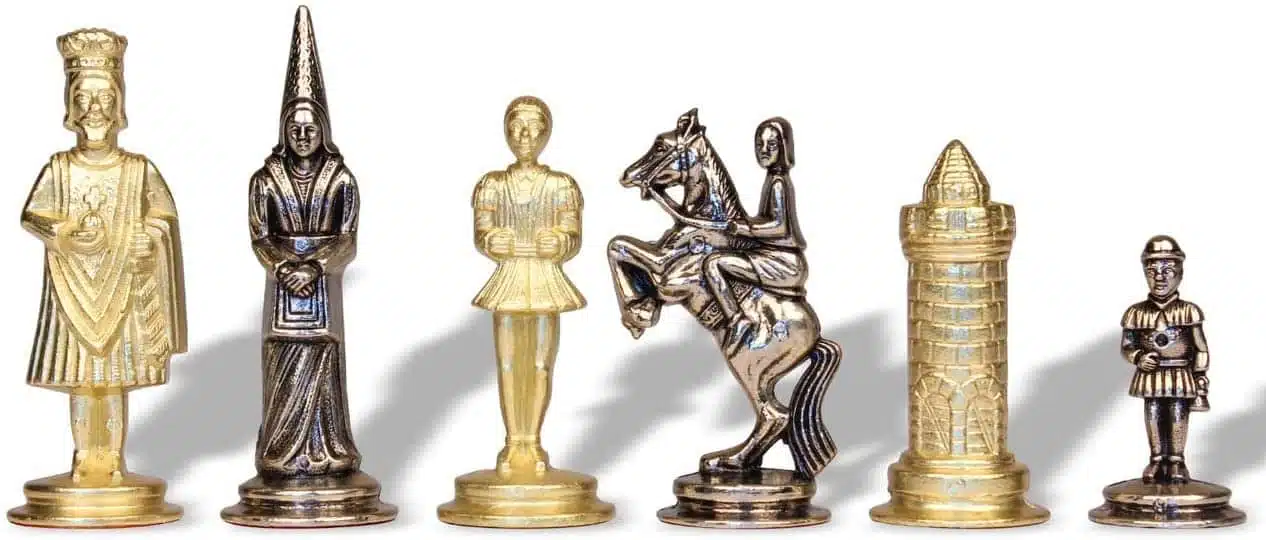 Ensemble Camelot Roi Arthur XIV Echiquier avec Rangement et Jeu d'Echecs en Métal - Image 7