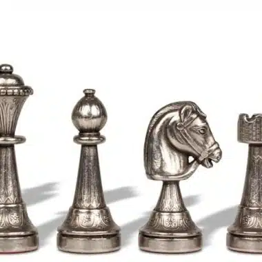Ensemble Staunton Mix VIII Echiquier en Cuir et Jeu d'Echecs en Métal - Image 8