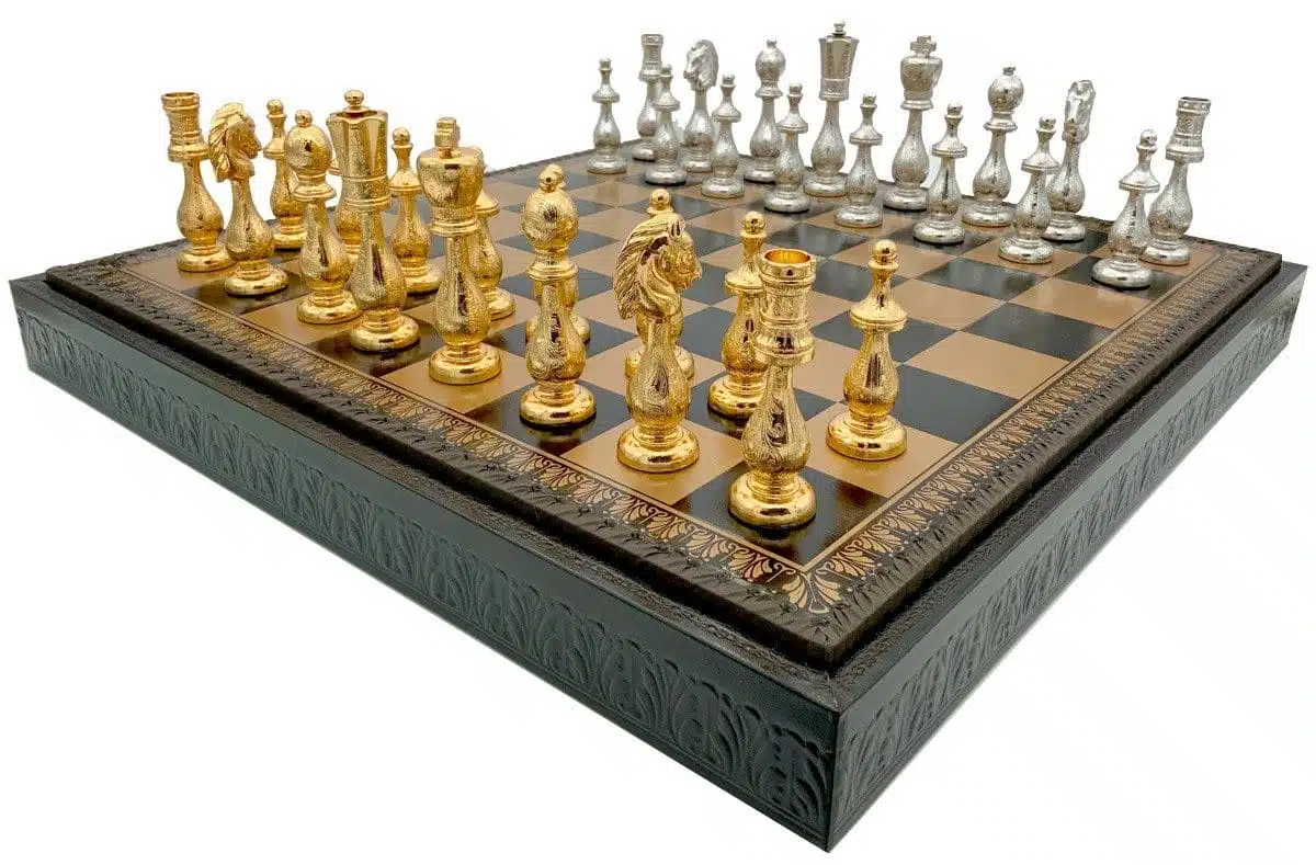 Ensemble Arabic Style V Echiquier Noir en Similicuir avec Rangement et Jeu d'Echecs en Métal Plaqué Or et Argent - Image 4