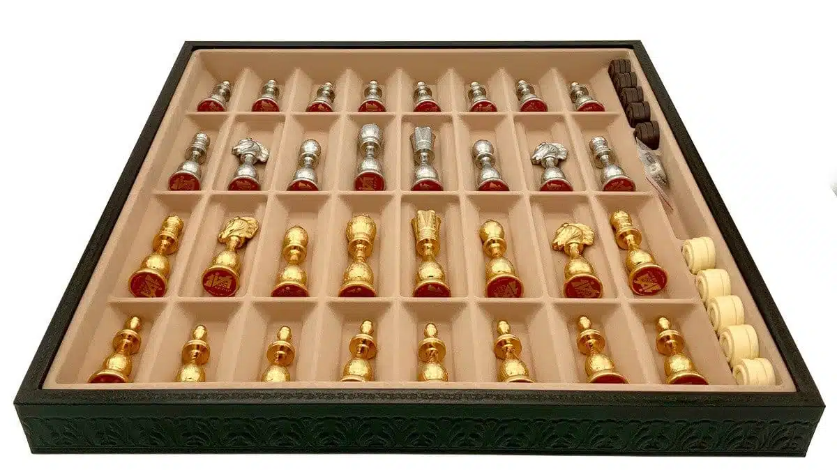 Ensemble Arabic Style V Echiquier Noir en Similicuir avec Rangement et Jeu d'Echecs en Métal Plaqué Or et Argent - Image 2