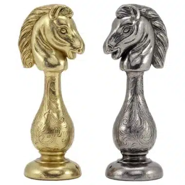 Ensemble Oriental III Echiquier en Bois d'Erable et de Rose Doré & Jeu d'Echecs en Métal - Image 7