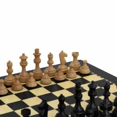 Ensemble Emporium Jeu d'Echecs en Bois Ebonisé et Echiquier en Bois - Image 2