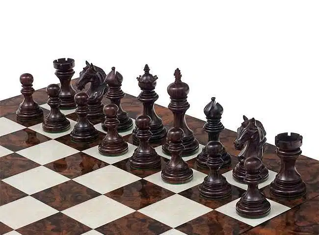 Ensemble Garvi Luxe Echiquier en Racine de Noyer Foncé Laqué & Jeu d'Echecs en Bois de Rose - Image 2