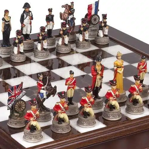 Ensemble Bataille de Waterloo 1 Echiquier en Bois et en Marbre et Jeu d'Echecs Peint à la Main - Image 2