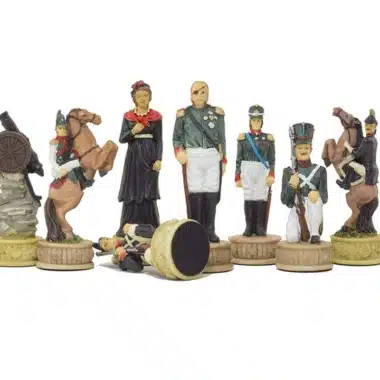 Ensemble Napoléon Campagne de Russie II Jeu d'Echecs en Résine et Echiquier en Similicuir Noir - Image 16