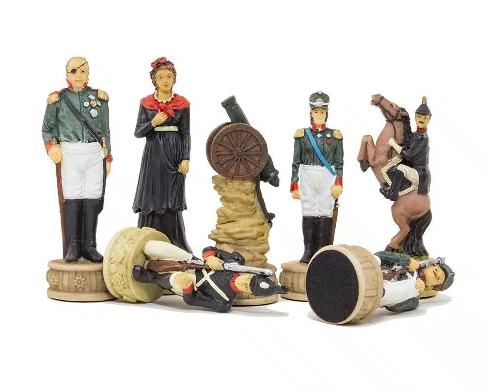 Ensemble Napoléon Campagne de Russie III Jeu d'Echecs en Résine et Echiquier en Bois d'Erable Noir - Image 7