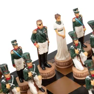Ensemble Napoléon Campagne de Russie II Jeu d'Echecs en Résine et Echiquier en Similicuir Noir - Image 11