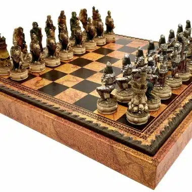 Ensemble Mort-Vivant III Echiquier en Similicuir Ancien Monde Avec Rangement et Jeu d'Echecs en Résine Peint à la Main - Image 2