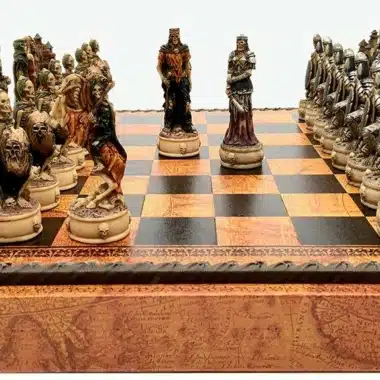 Ensemble Mort-Vivant III Echiquier en Similicuir Ancien Monde Avec Rangement et Jeu d'Echecs en Résine Peint à la Main - Image 3