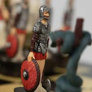 Ensemble Viking II Echiquier Coffret en  Similicuir et Jeu d'Echecs Peint à la Main - Image 3