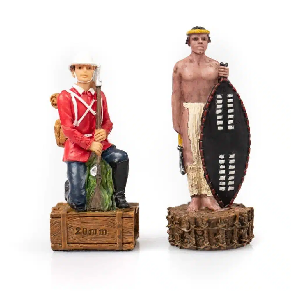 Ensemble Guerre Anglo-Zouloue II Echiquier en Similicuir avec Rangement et Jeu d'Echecs en Résine Peint à la Main - Image 10