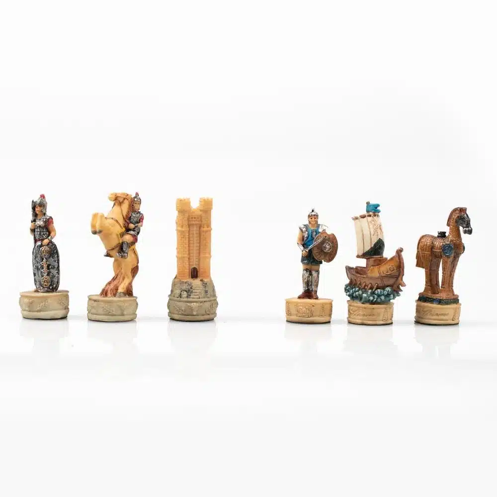 Ensemble Guerre de Troie Echiquier en Similicuir et Jeu d'Echec en Résine Peint à la Main - Image 7