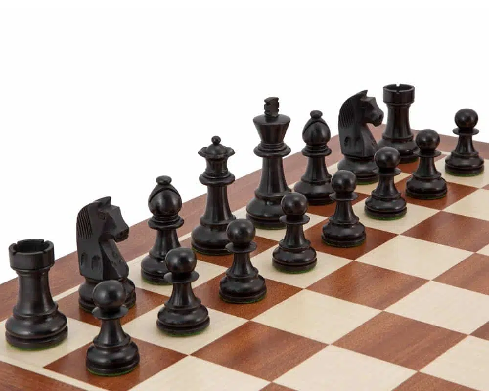 Ensemble Grand Championship II Echiquier en Bois d'Acajou et d'Erable, Jeu d'Echecs en Bois de Buis et Buis Ebonisé & Coffret de Rangement en Bois de Bouleau - Image 3