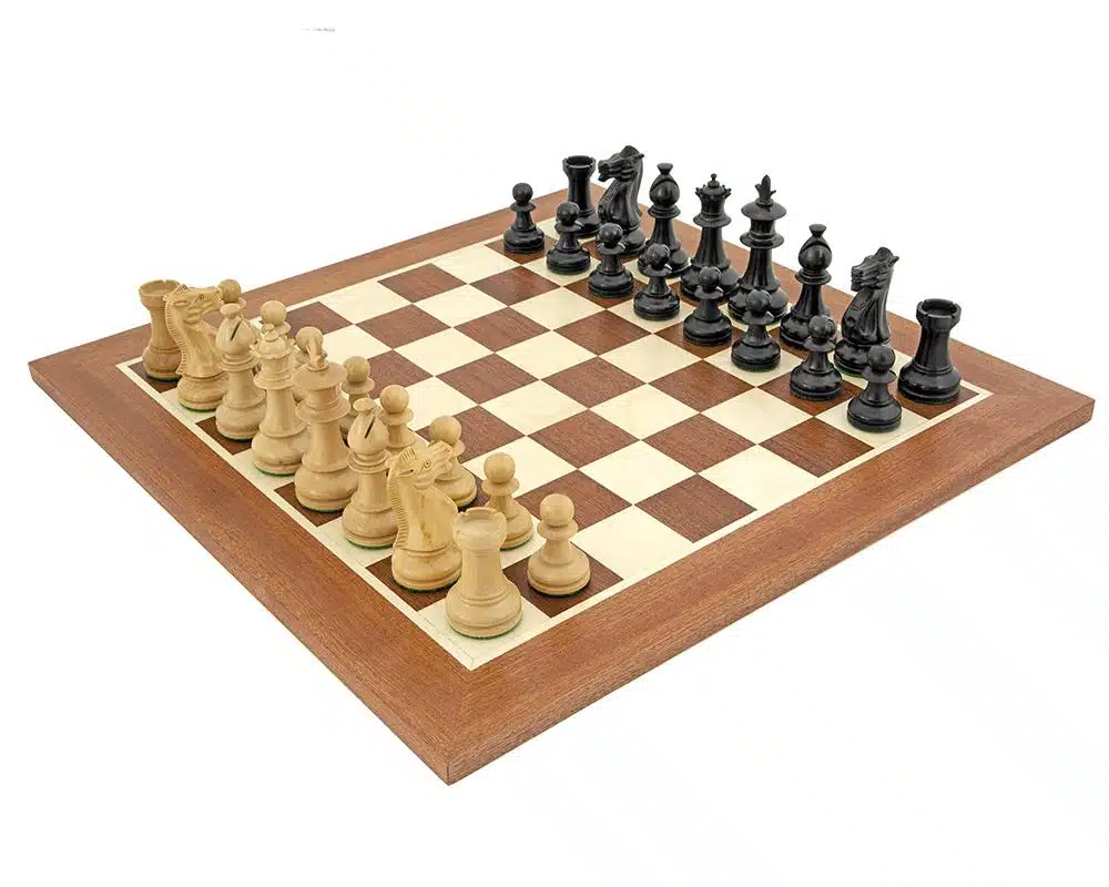 Ensemble Fleur Royale Echiquier en Bois d'Acajou et Erable, Jeu d'Echecs en Bois de Buis Ebonisé