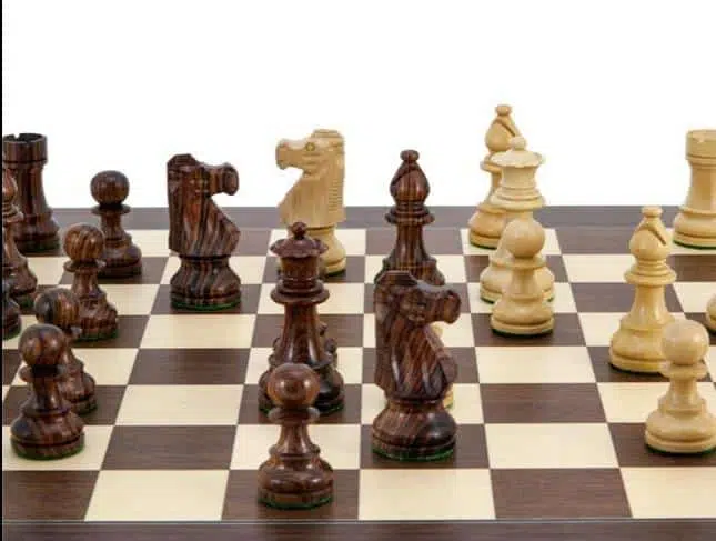 Ensemble French Knight III Echiquier en Bois de Rose et d'Erable & Pièces d'Echecs en Bois de Rose - Image 4