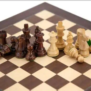 Ensemble French Knight III Echiquier en Bois de Rose et d'Erable & Pièces d'Echecs en Bois de Rose - Image 2