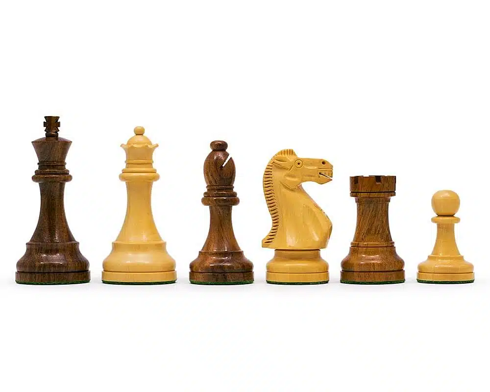 Jeu d'échecs en teck, alignement complet des pièces du roi au pion