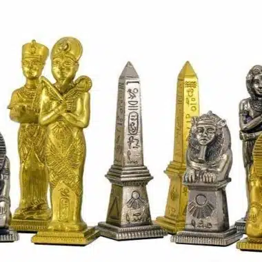 Pièces égyptiennes dorées et argentées avec obélisques, style pharaonique