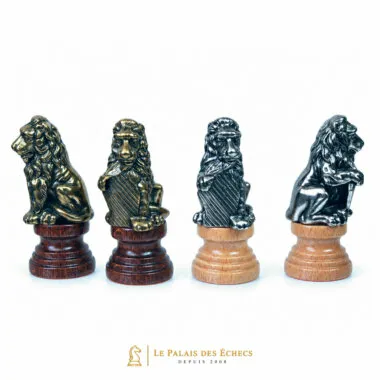 Pièces d'échecs Florence représentant des rois lions assis, bases en bois