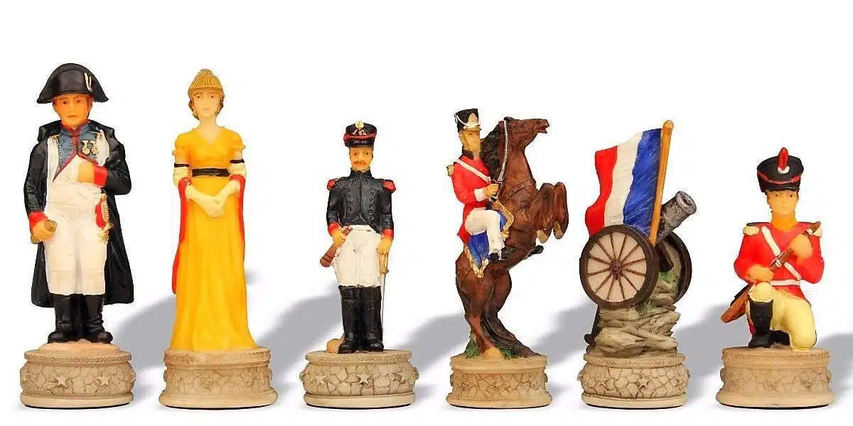 Ensemble Bataille de Waterloo 1 Echiquier en Bois et en Marbre et Jeu d'Echecs Peint à la Main - Image 8