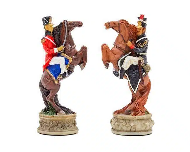 Ensemble Bataille de Waterloo 1 Echiquier en Bois et en Marbre et Jeu d'Echecs Peint à la Main - Image 4