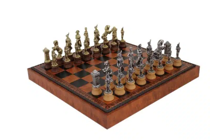 Grandes Figurines d'Echecs Napoléon et Echiquier Brun avec Rangement