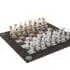 Jeu d'Echecs Mythologie Grecque Peint à la Main et Echiquier Grec Noir et Blanc