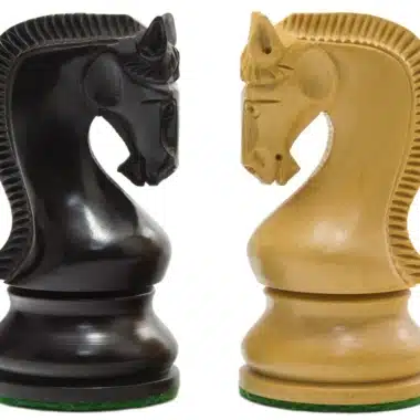 Ensemble Leningrad Echiquier en Bois d'Acajou et Jeu d'Echecs en Bois de Buis Ebonisé - Image 12