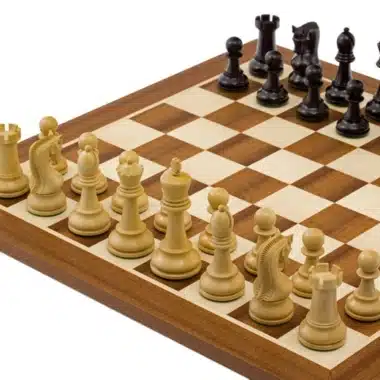 Ensemble Leningrad Echiquier en Bois d'Acajou et Jeu d'Echecs en Bois de Buis Ebonisé - Image 3