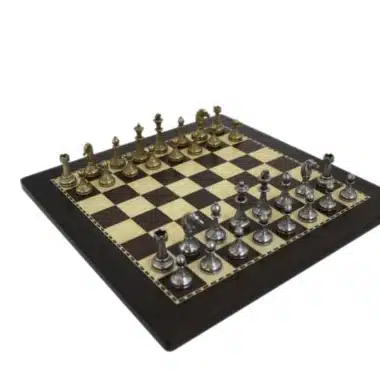 Petit Jeu d'Echecs en Métal et Echiquier en Bois Foncé
