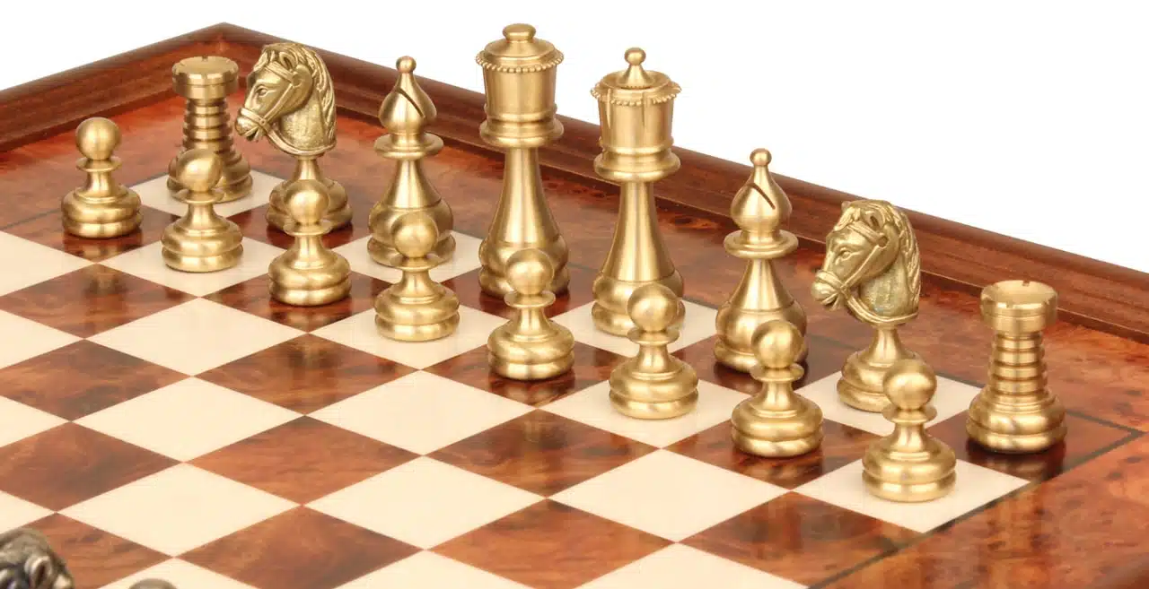Jeu d'Échecs Perse - Échiquier en bois de Bruyère et Bois d'Orme avec tiroir & Pièces en laiton massif